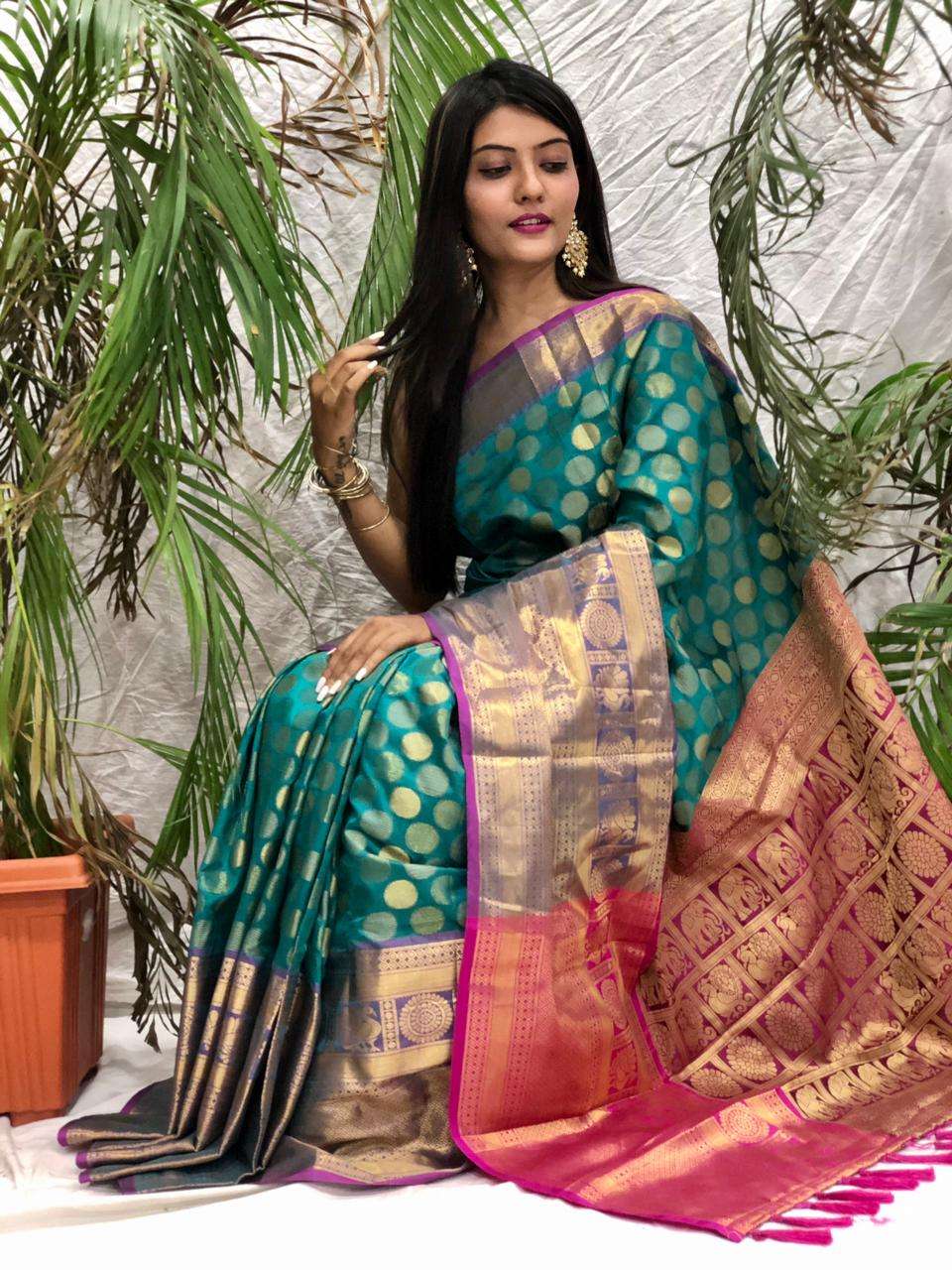 designer sarees below 2000