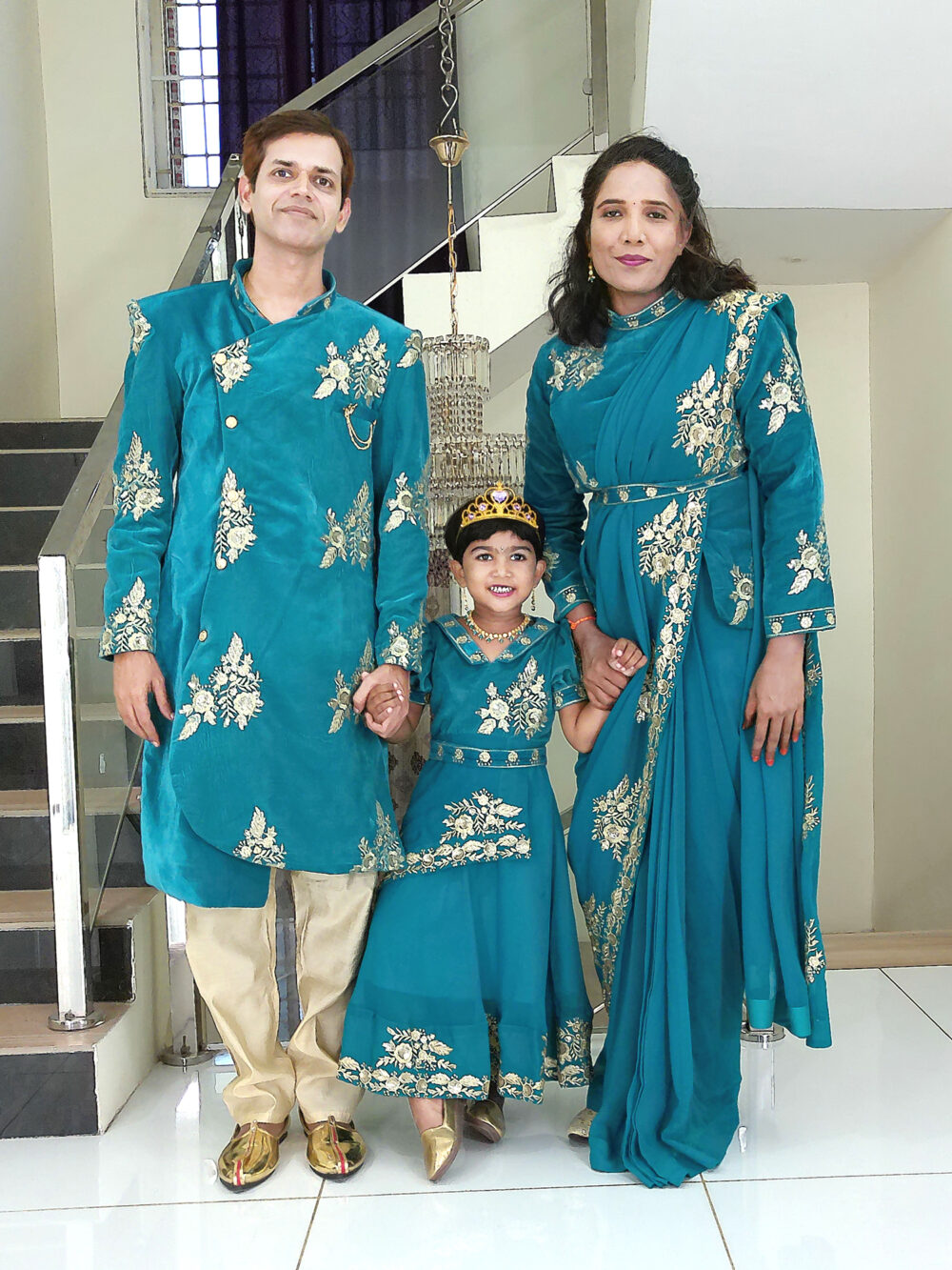 Family Matching Dress Set MOTHER DAUGHTER FATHER Twinning Dress IBI-9992G Traditional Family Combo Dress for Birthday Theme