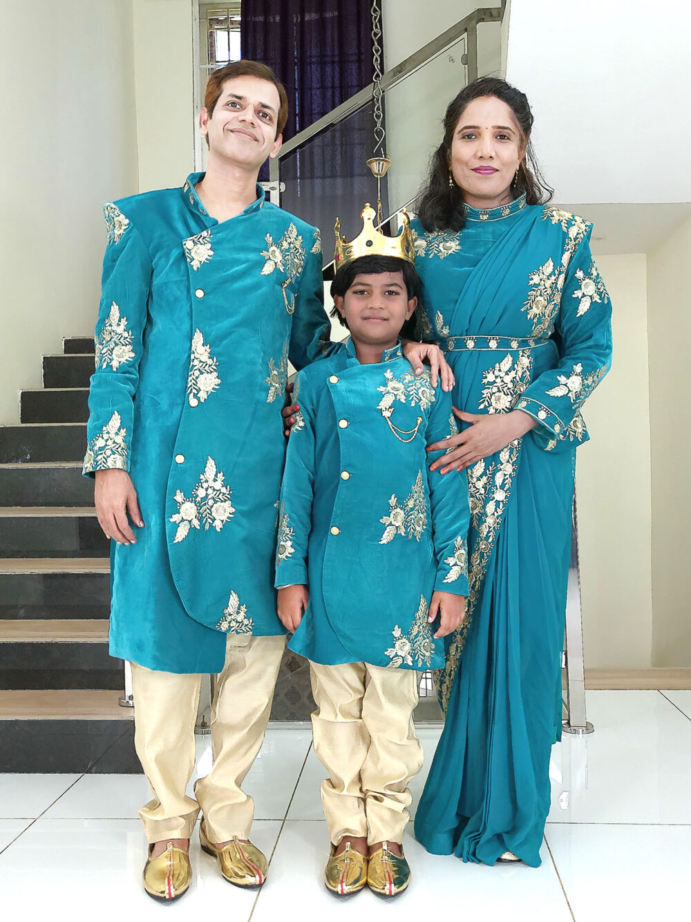Family Matching Dress Set MOTHER FATHER SON Twinning Dress IBI-9992B Traditional Family Combo Dress for Birthday Theme
