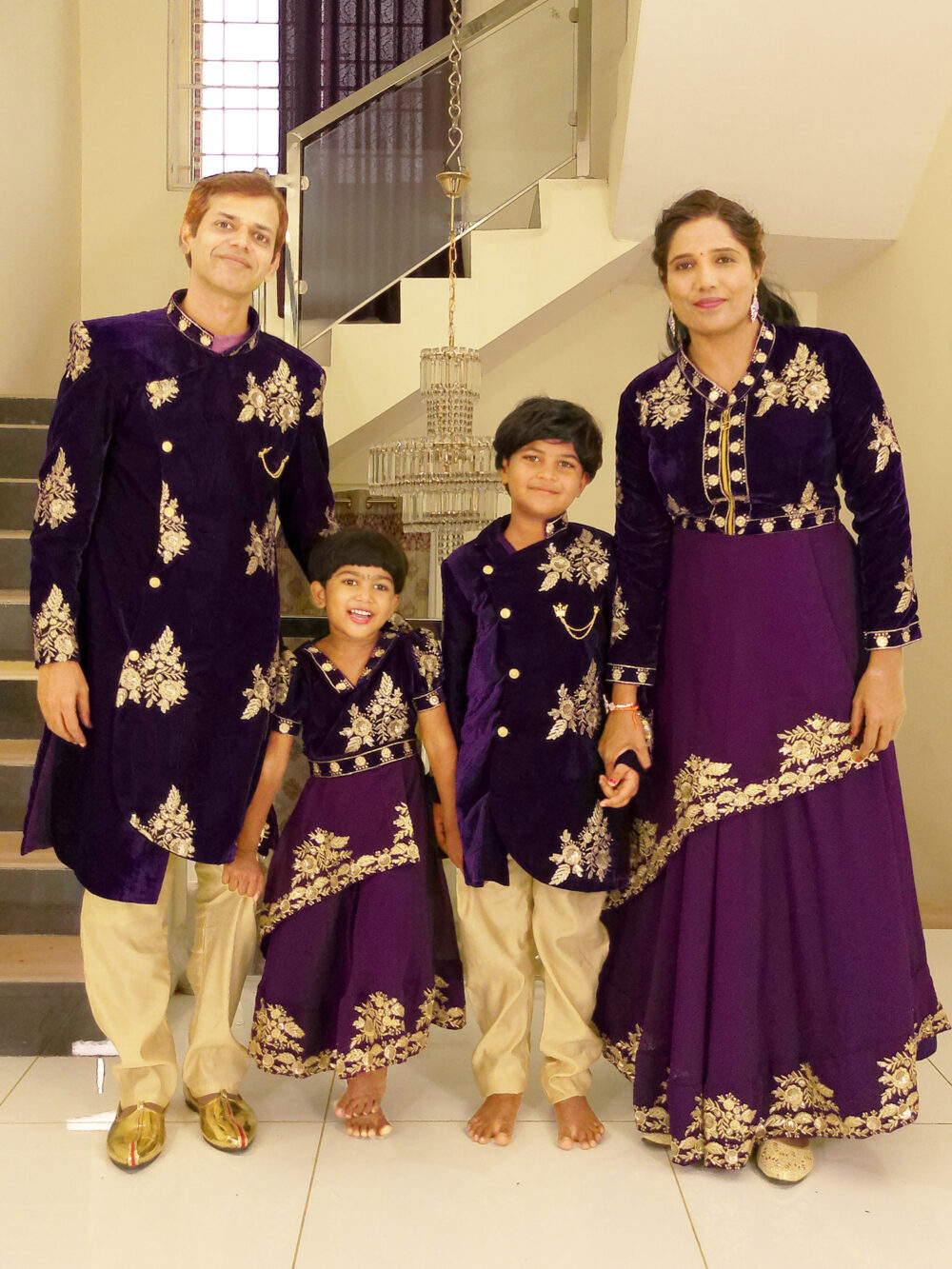 Family Matching Dress Set MOTHER DAUGHTER SON FATHER Twinning Dress IBI-9994BG Violet Western Family Matching Dress for Birthday Theme